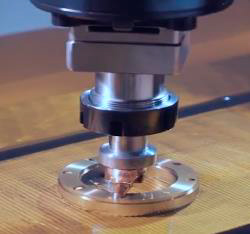 Fabricamos e mantemos moldes e peças com precisão industrial — da usinagem ao try-out.